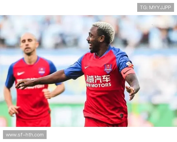 激战九十分钟双方鏖战至最后时刻比分定格在三比二惊险夺魁