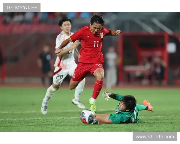 中国足球历史性胜利八比一战胜日本队引发热议与反思